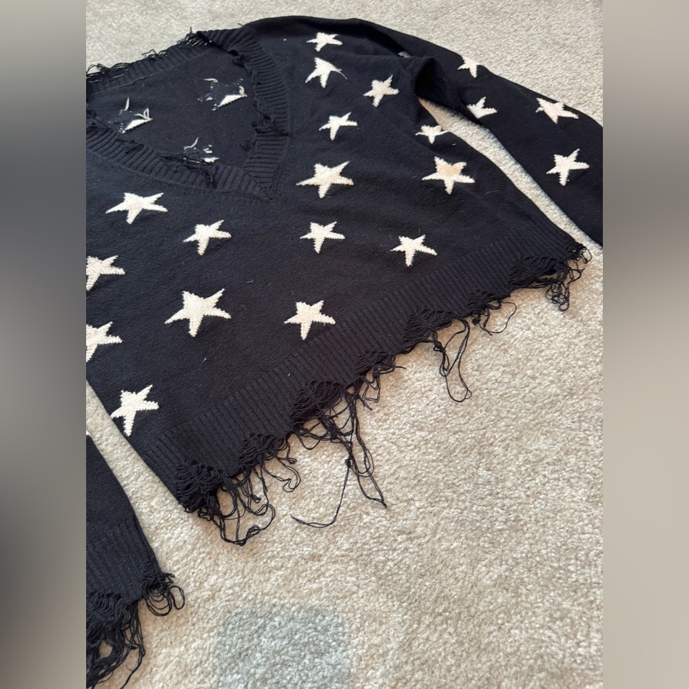 Star Sweater - Picture 4 of 6
